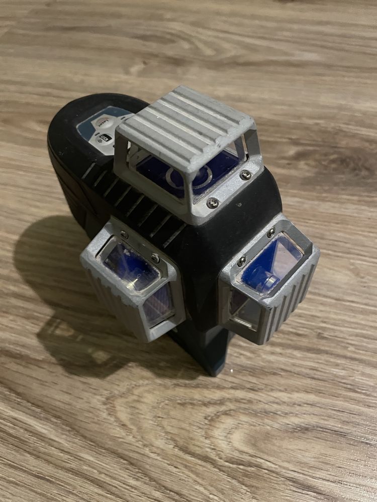 Laser Bosch gll 3-80c czerwony krzyżowy