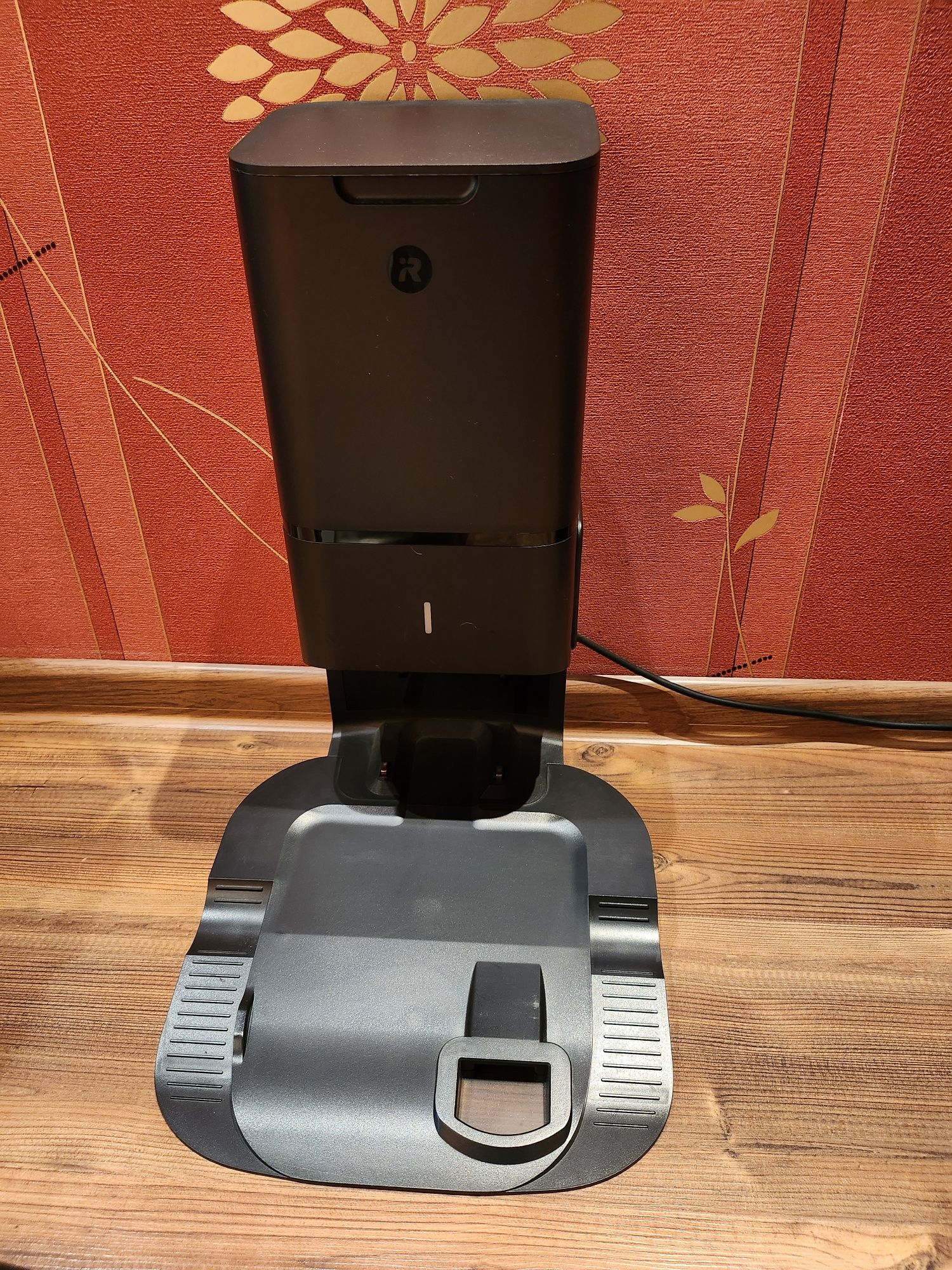 Odkurzacz automatyczny robot sprzątający iRobot Roomba i5+
