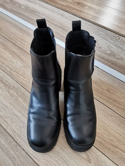 Botki na koturnie 37