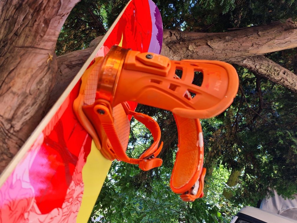 Snowboard Deska Capita horrorscope fk 52. 152 cm. Wiązania Union bindi
