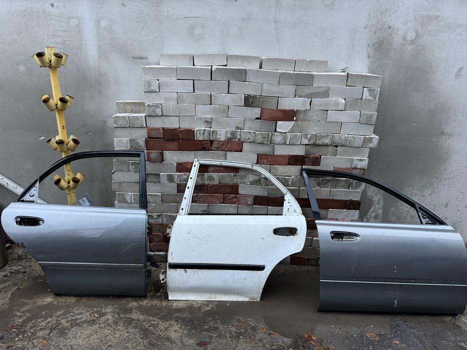 Двери дверь мазда 626 GE разборка мазда 626 GE двери дверь перед зад