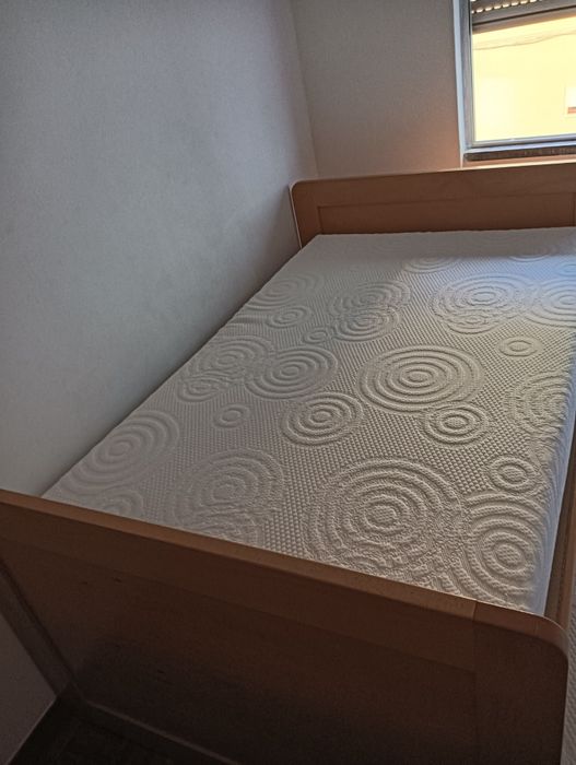 Cama dupla C/ colchões ortopédicos