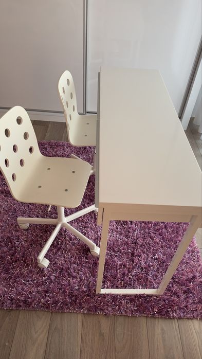 Secretaria e 2 cadeiras de escritorio