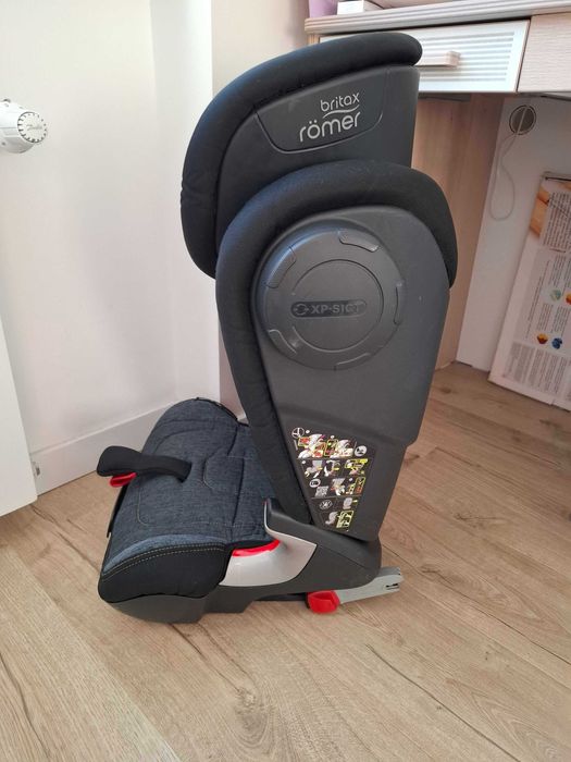 Дитяче автокрісло Britax Römer Kidfix 2 XP SICT (15–36 кг)