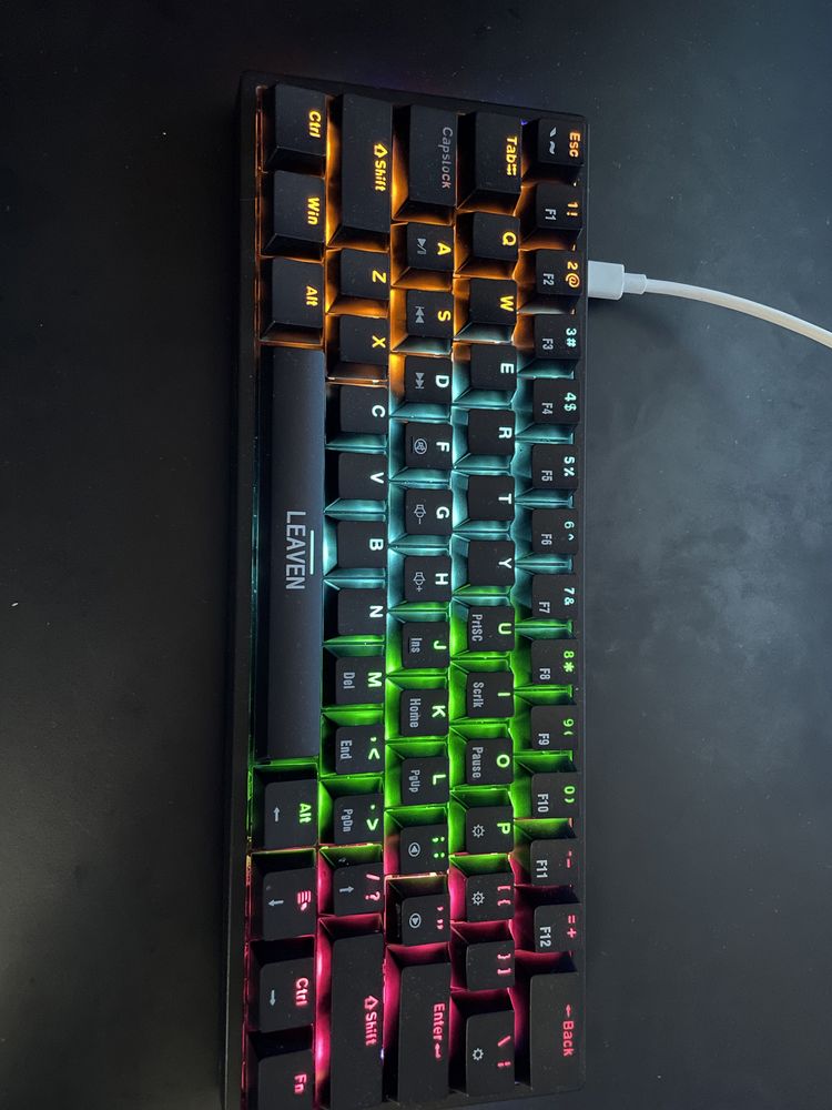 Vendo teclado gaming switch azul LER DESCRIÇÃO