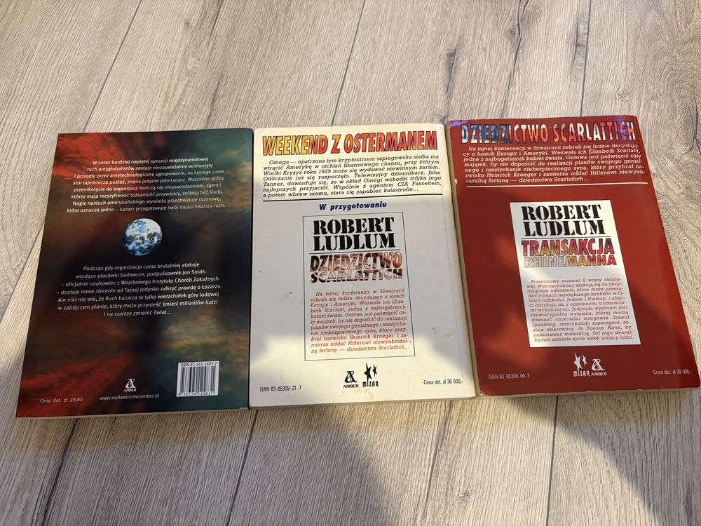 3 x Robert Ludlum