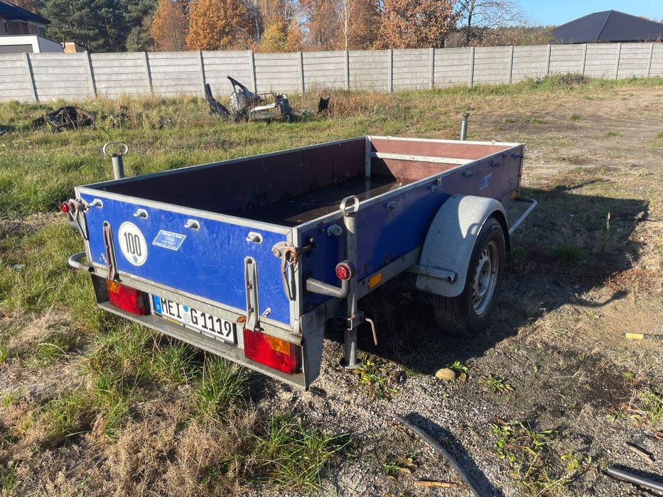 Przyczepka samochodowa