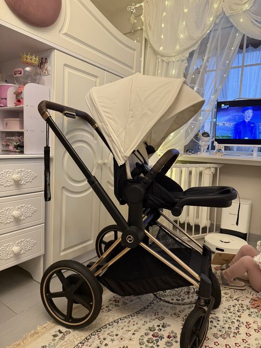 Дитячий візочок Cybex e-priam off white