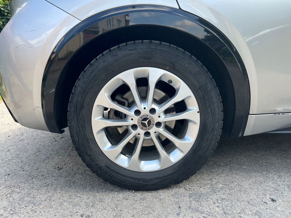 Infiniti 2018 2л. Бензин