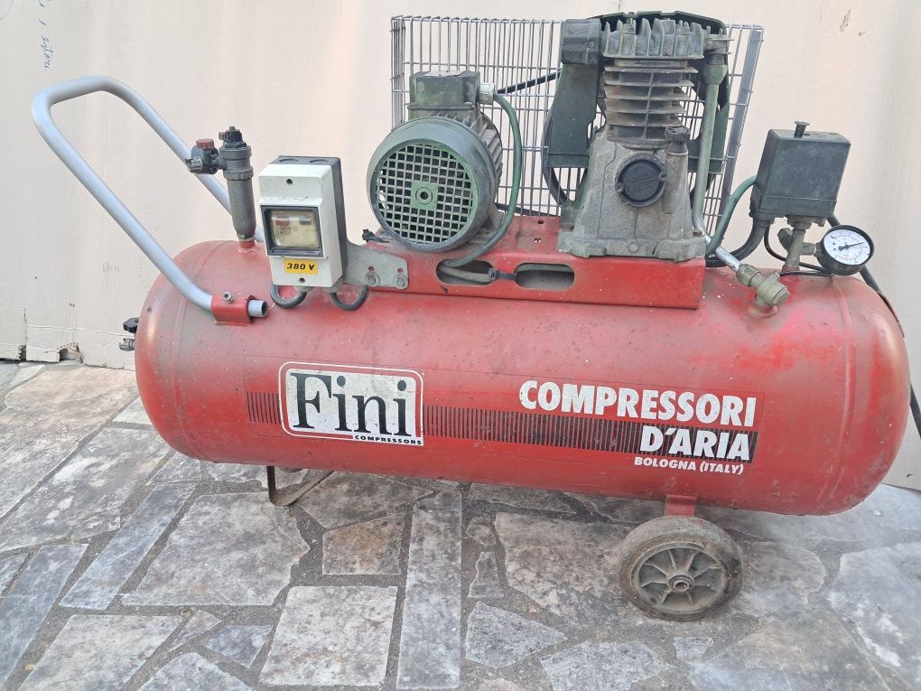 Compressor Fini 100 litros trifásico