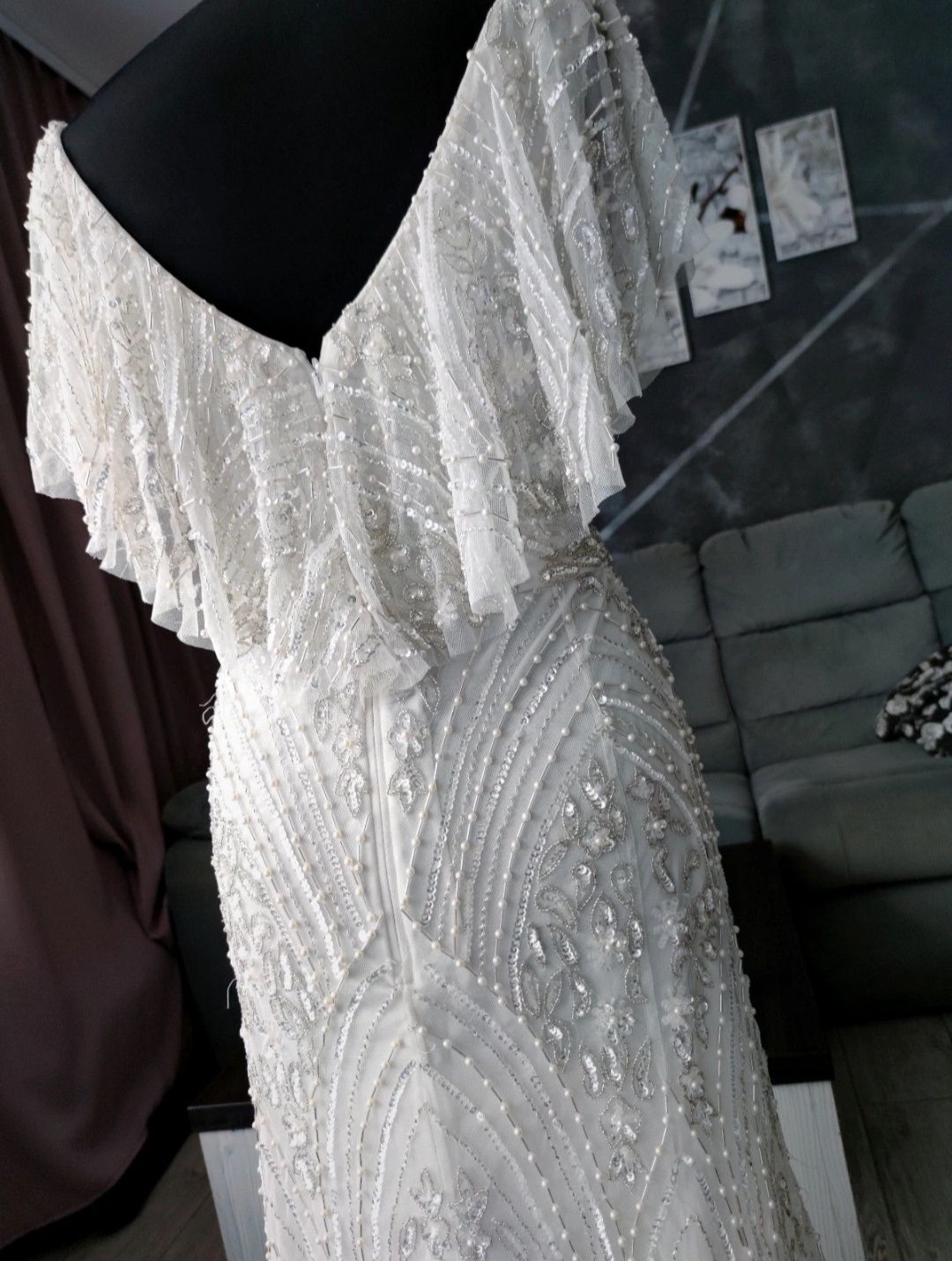 Suknia zdobiona cekinowa 42 XL ślubna na poprawiny błyszcząca