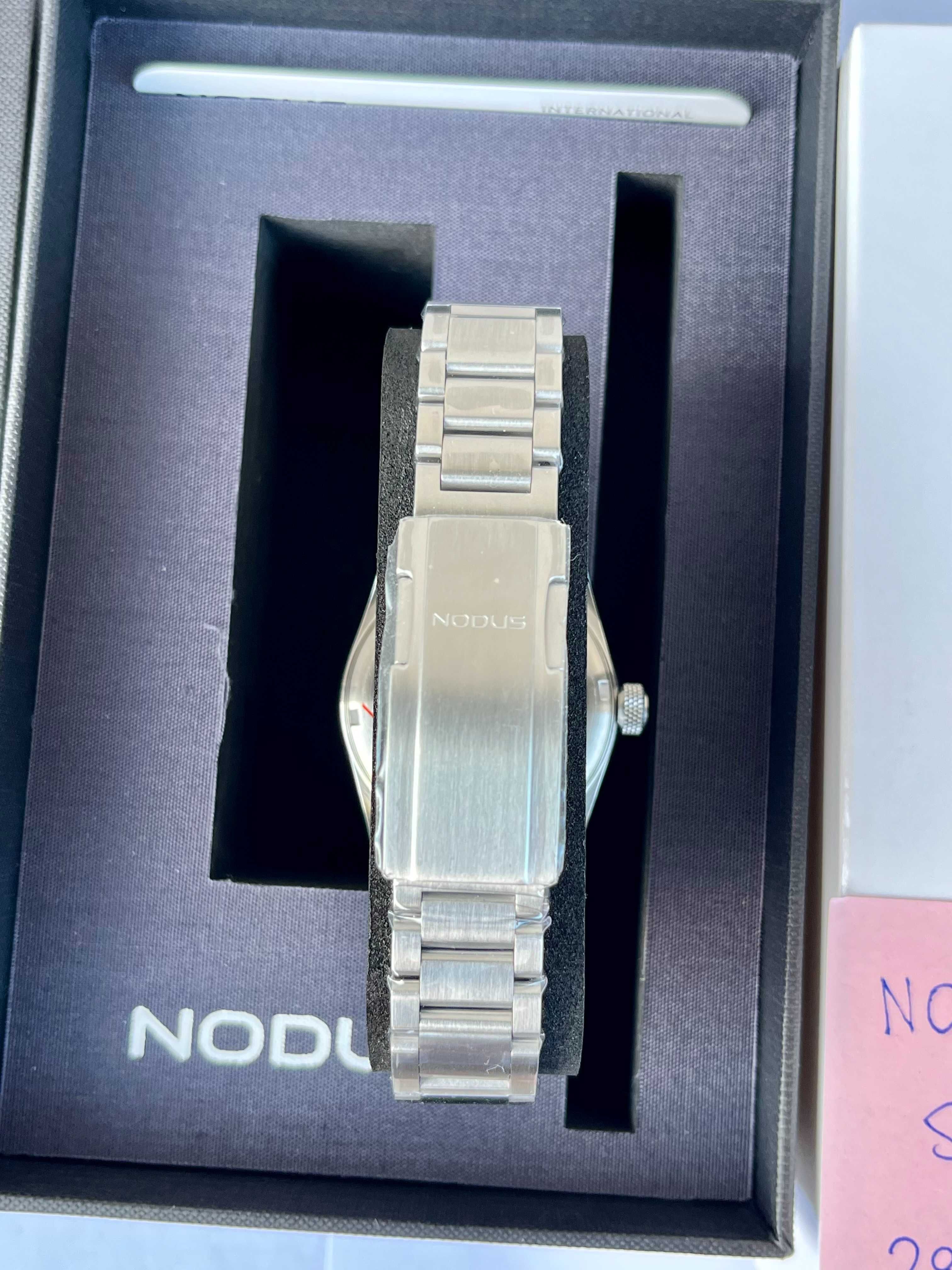 Nowy zegarek Nodus Sector Sport II w kolorze Frost (bialy)