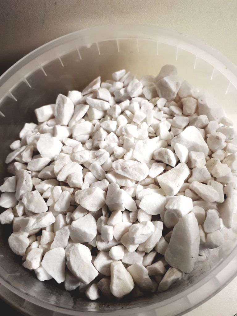 Камень белый мрамор 0.5-2  см. для аквариума, териариума.