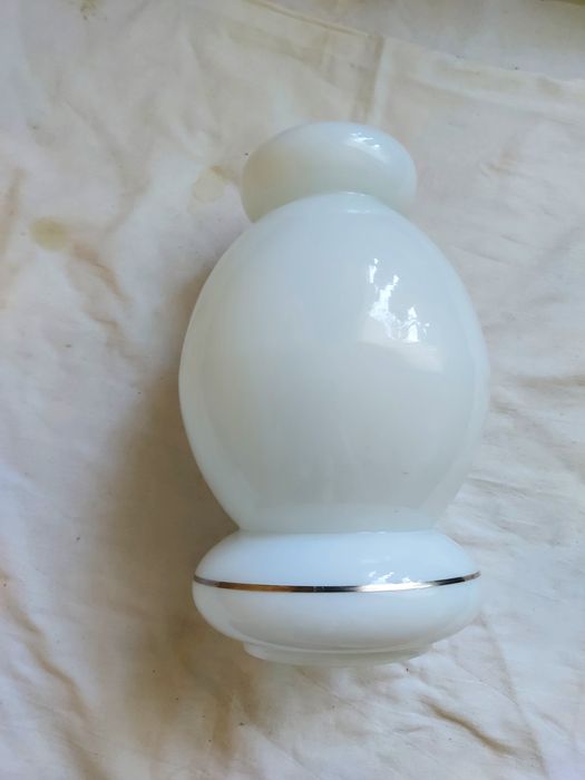 Klosz do lampy bialy prl wrzeciono