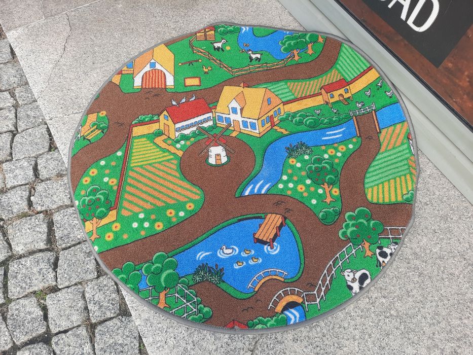 Dywan pokoju dziecka dziecięcy chłopca okrągły dwustronny 96x96 ładny