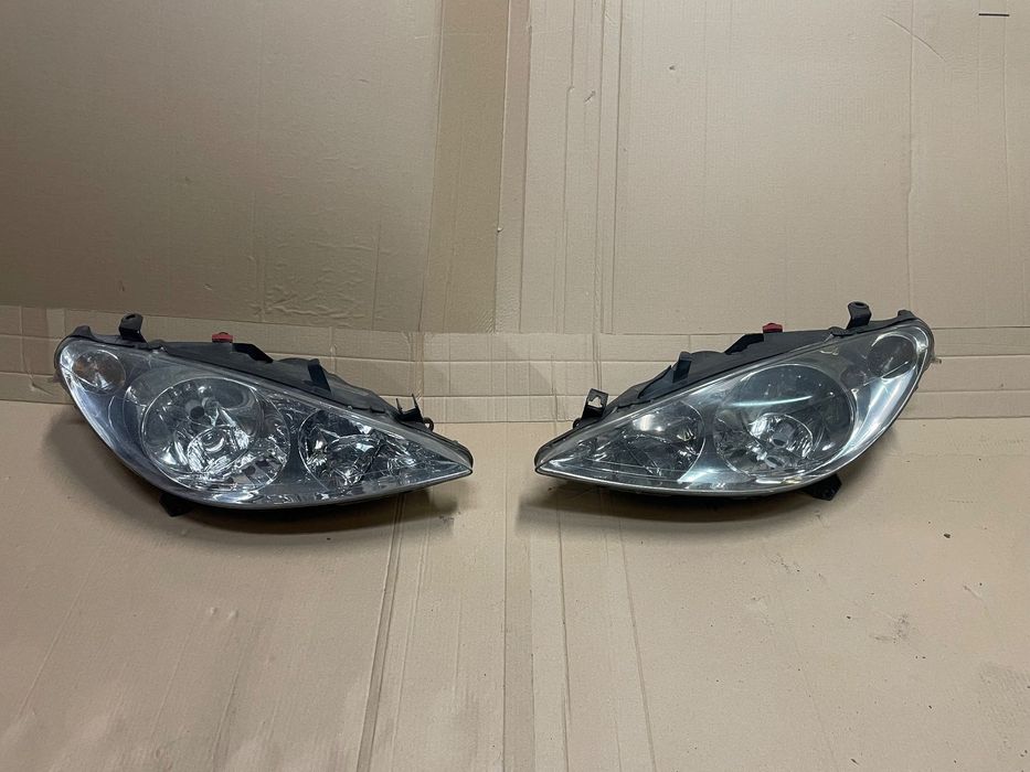Reflektor lampa przód lewa prawa peugeot 307
