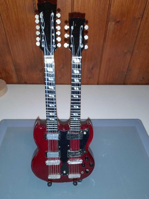 Mini réplica guitarra decorativa handmade wood banda Led Zeppelin Nova