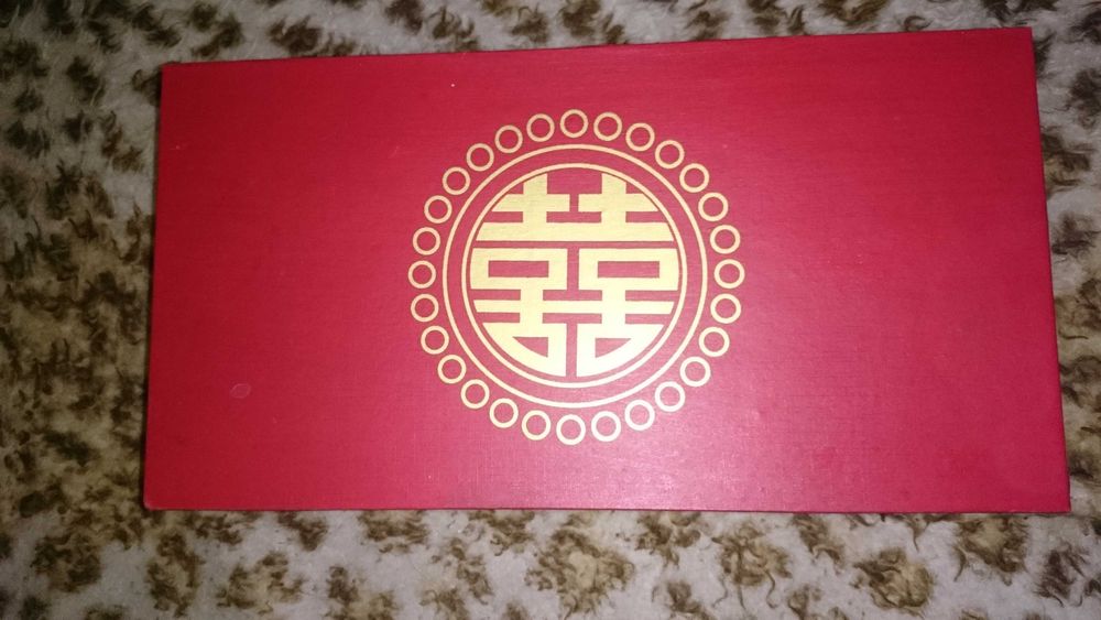 Oryginalne chińskie miseczki i pałeczki