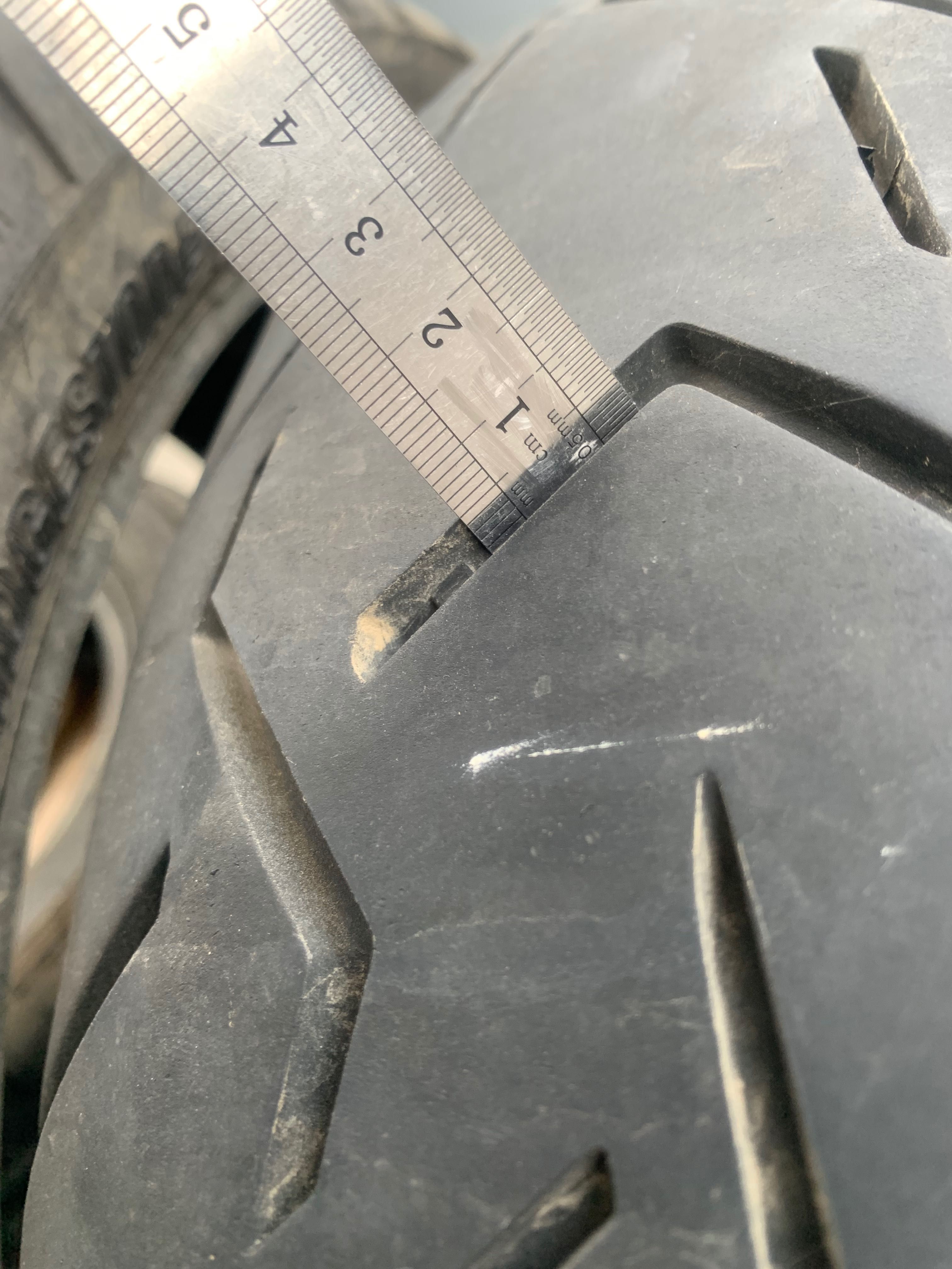 Розпродаж Мото покришка 170/60 R17 Pirelli Scorpion Trail мотошина