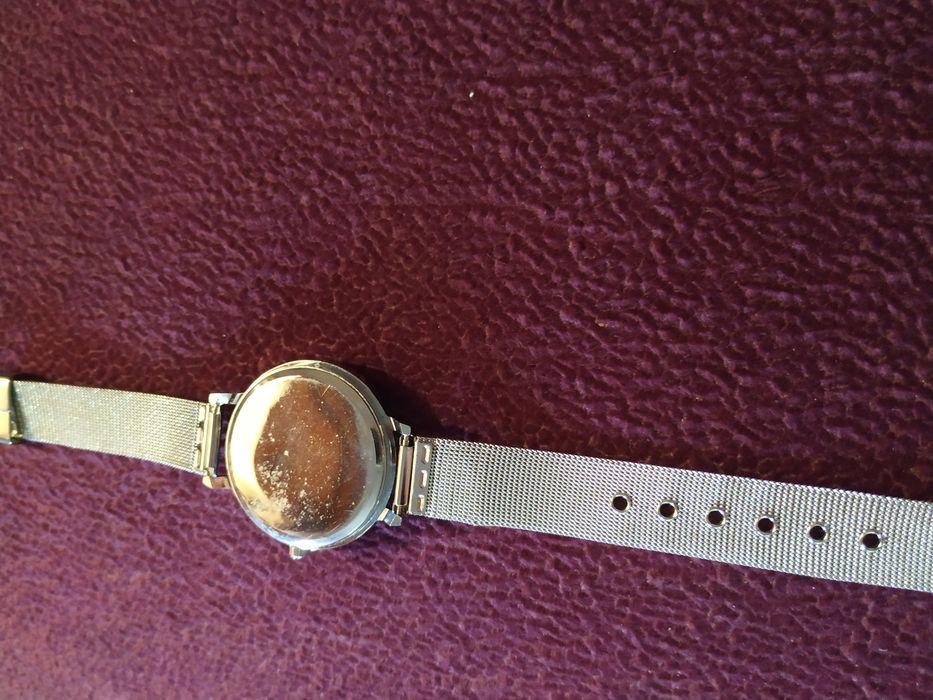 Часы наручные женские