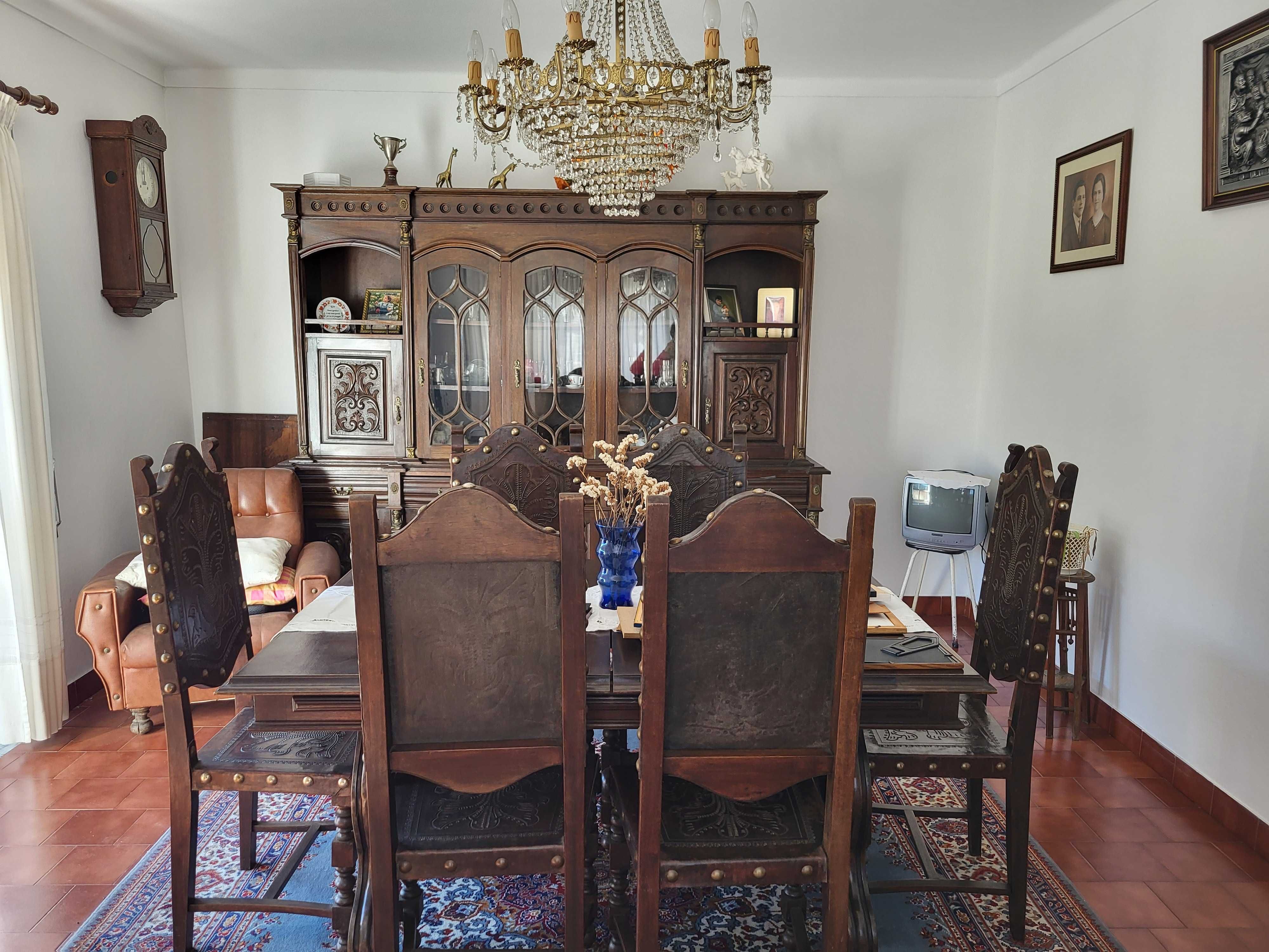 Sala de jantar completa