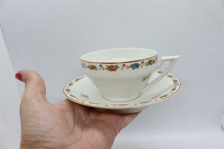 Chávena Chá Hexagonal Vista Alegre Friso Floral e Ouro 1947