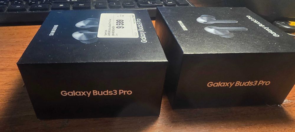 Продам навушники Samsung Calaxy Buds 3 Pro Silver.