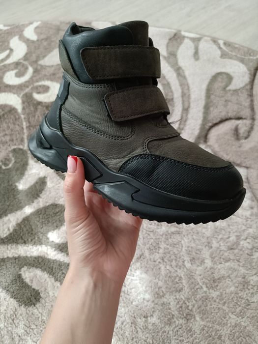 Зимні черевики на хлопчика