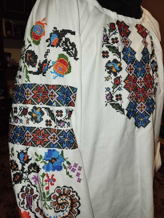 Вишита сорочка, нова