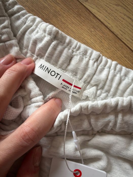 Szare spodnie dresowe. Nowe.