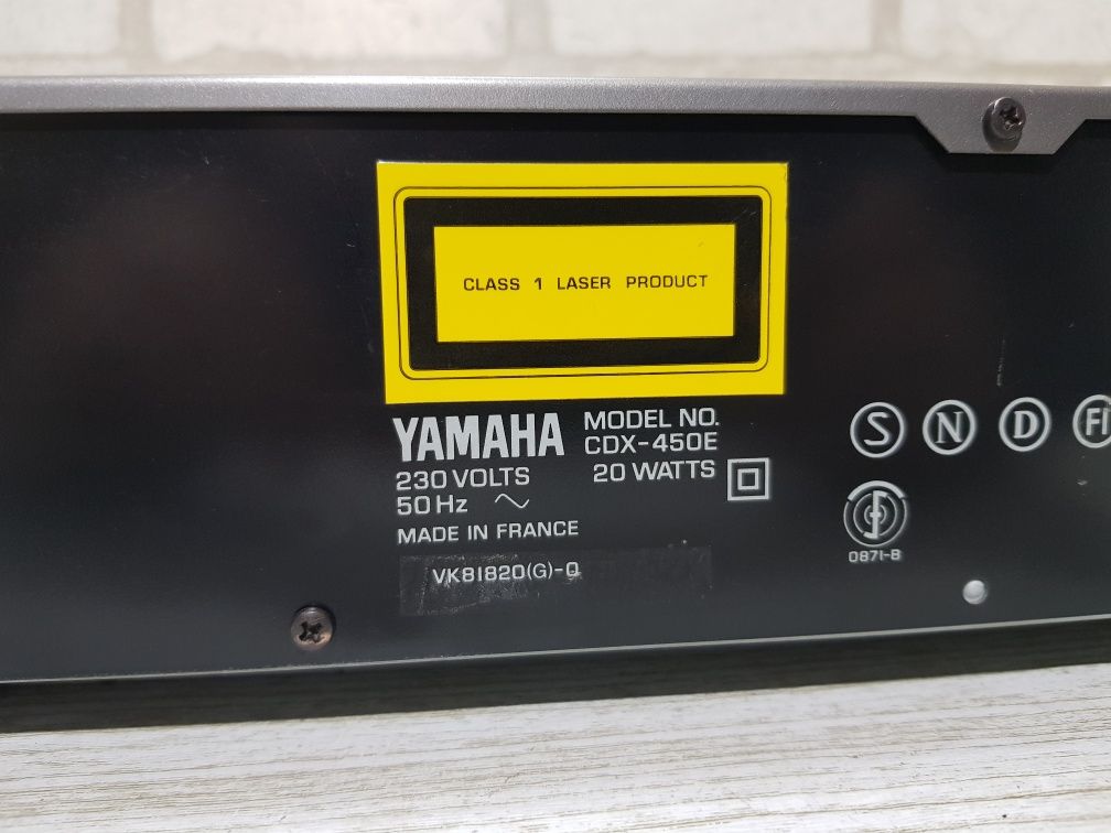 CD програвач/проигрыватель Yamaha CDX-450 E б/у з Німеччини