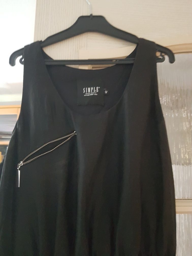 Dluga, czarna sukienka SIMPLE, XL