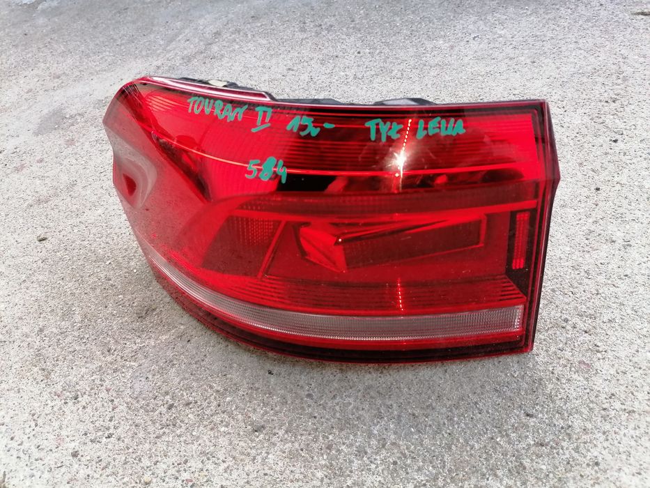 Vw Touran II lampa tył lewa w błotnik