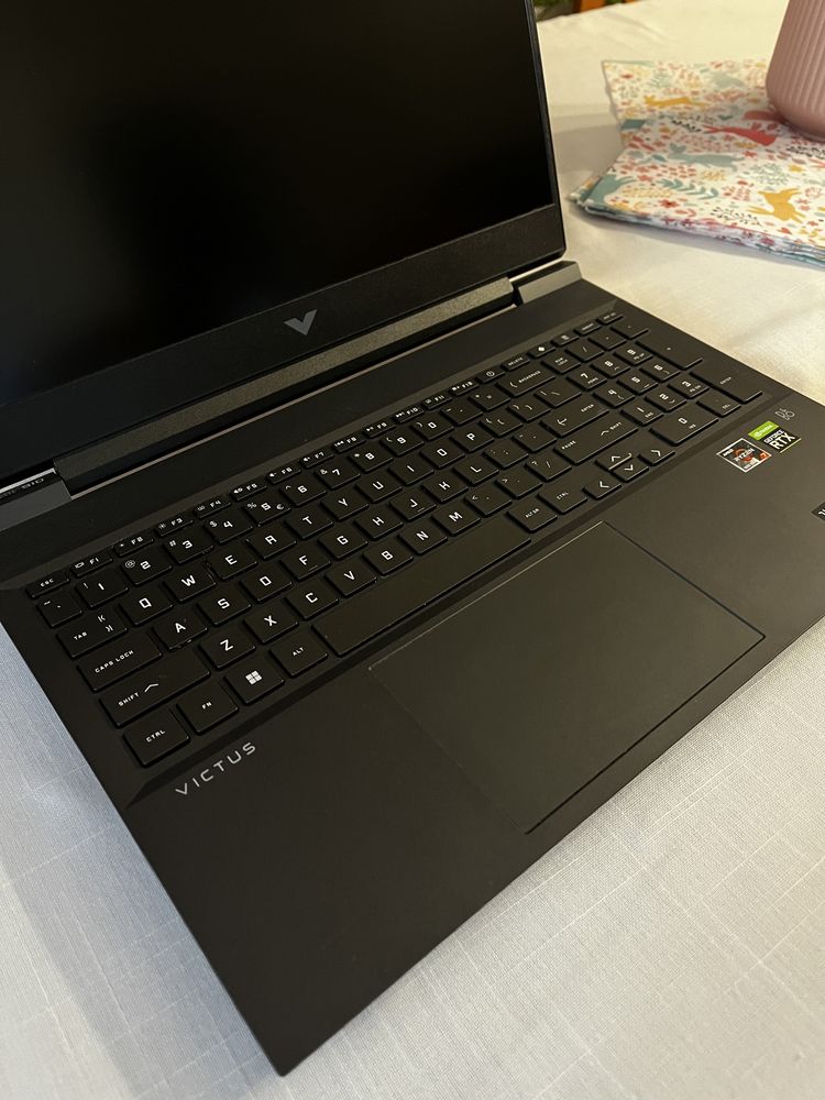 Laptop Gamingowy HP Victus16 AMD Ryzen 7 5800H/16GB/1TB/RTX3060, 144hz