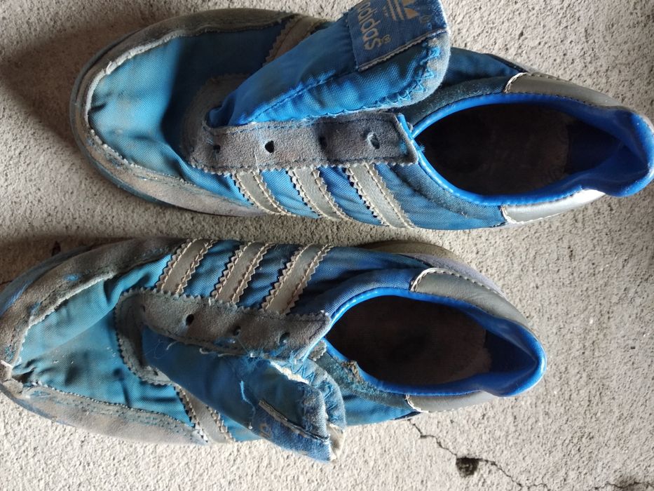 Orginalne buciki dziecięce z Zachodnich Niemiec Adidas