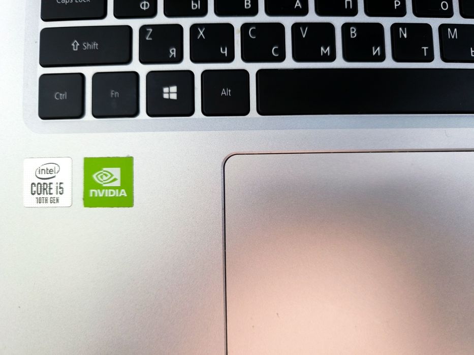 Acer A515-54G 8/256 laptop z kartą graficzną 2 Gb
