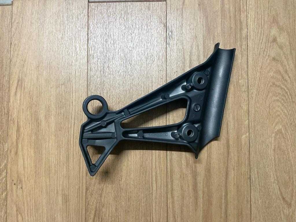 SUPORTE DIREITO POUSA PÉS ORIGINAL PARA KAWASAKI NINJA 250R