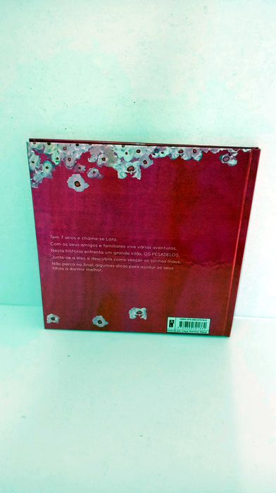 Lara Caça Sonhos Maus