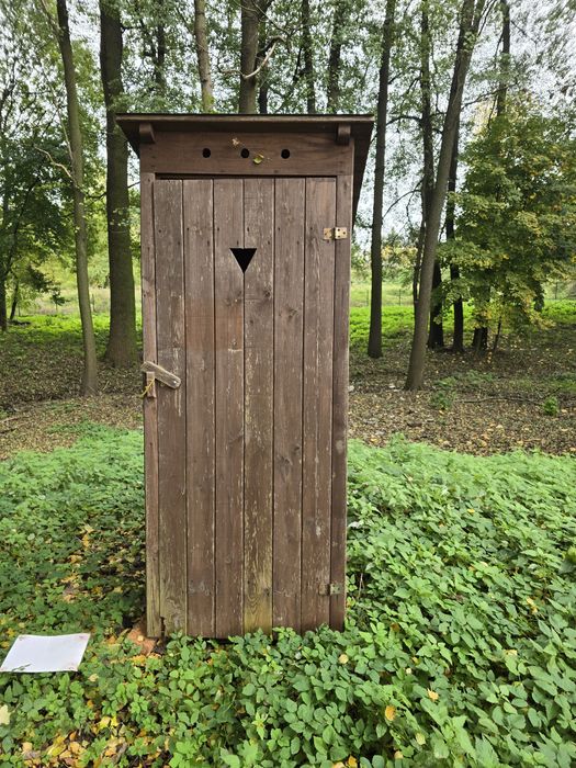 Toaleta na budowę i ogrodowa przenośna WC Wychodek kibel sławojka