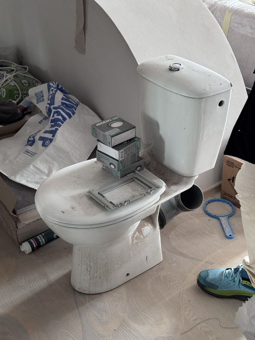 Унітаз вживаний в нормальному стані