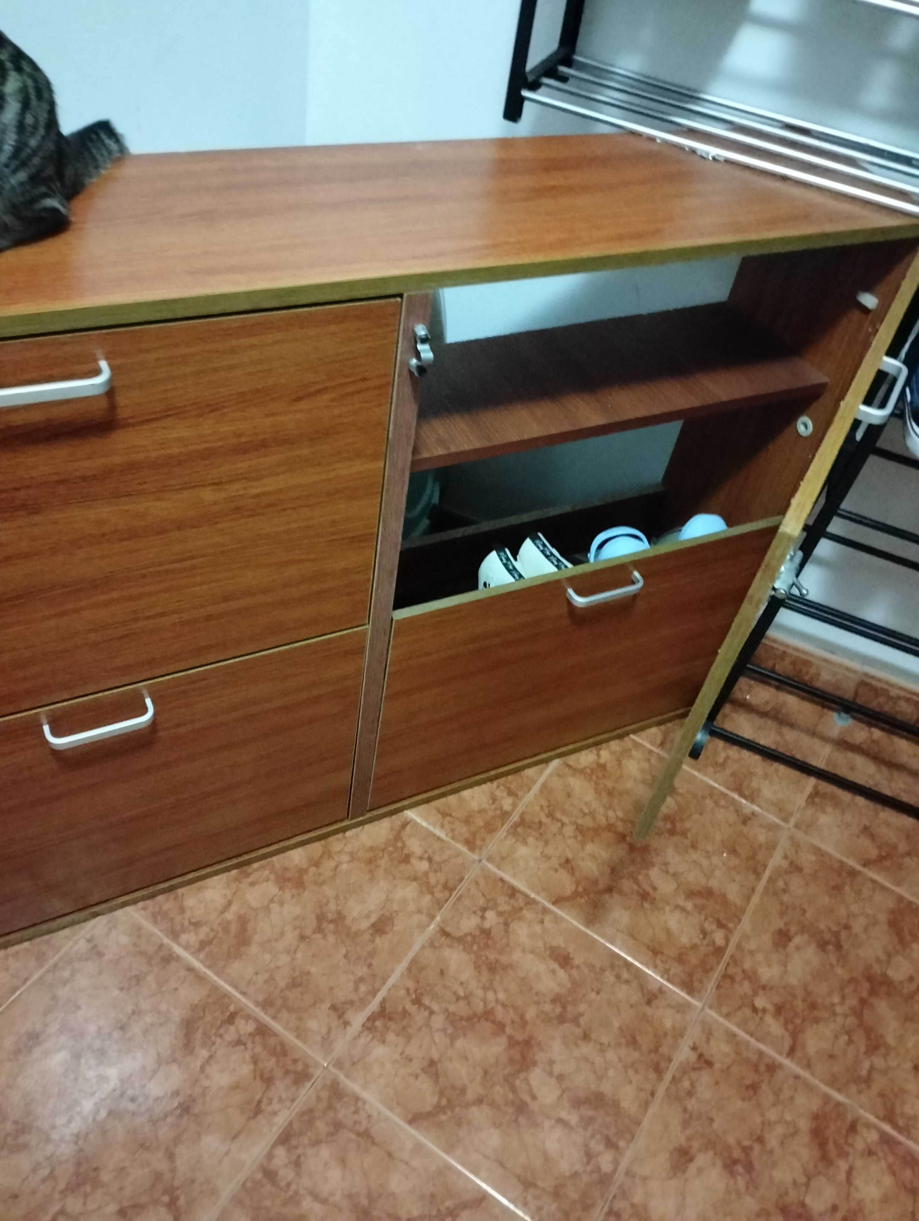 Sapateira de 4 portas