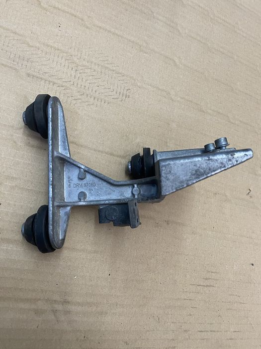 Apoio motor e ABS Mercedes W203