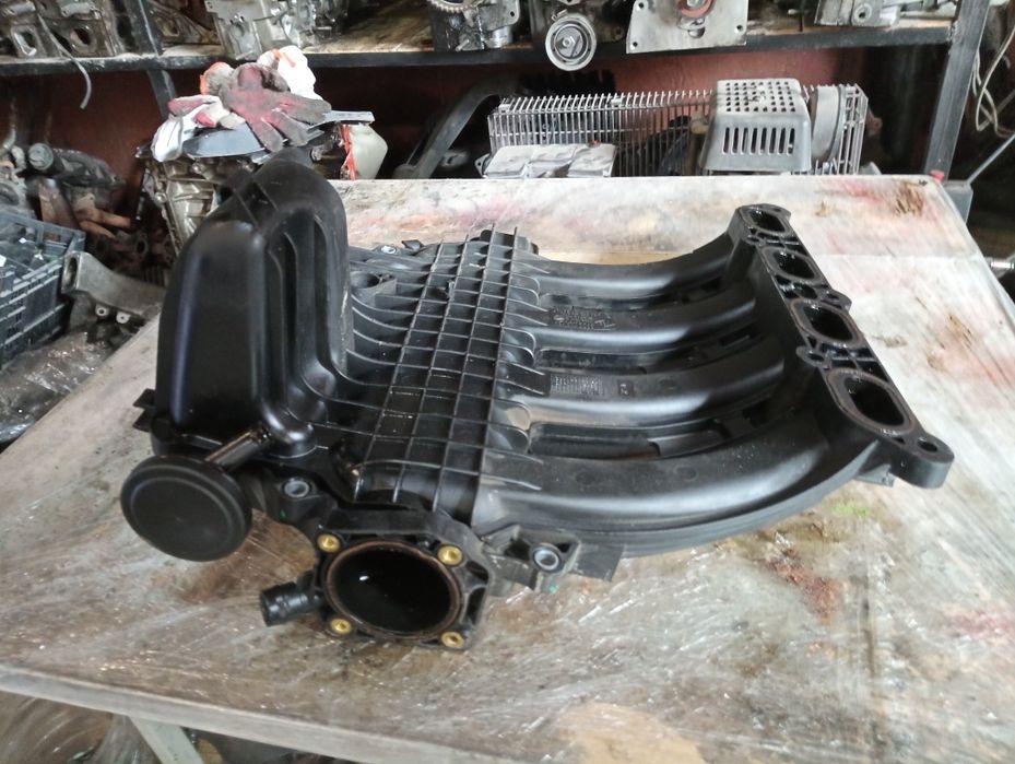 Впускний колектор Renault Megane II Scenic 2 2.0 бензин 8200144194