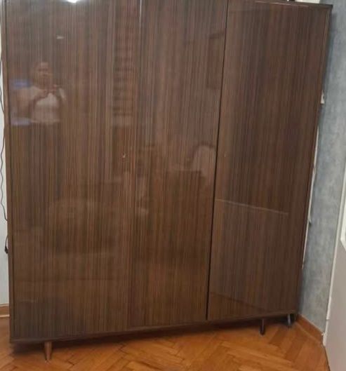 Szafa PRL wysoki połysk