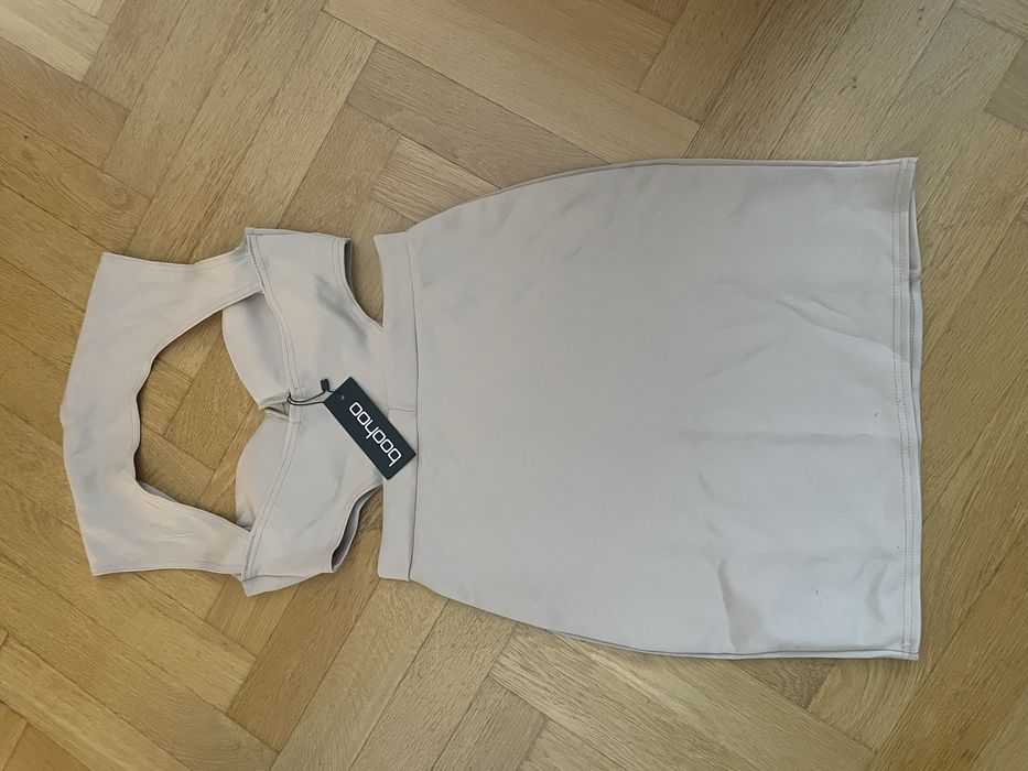 Nowa sukienka M/L boohoo