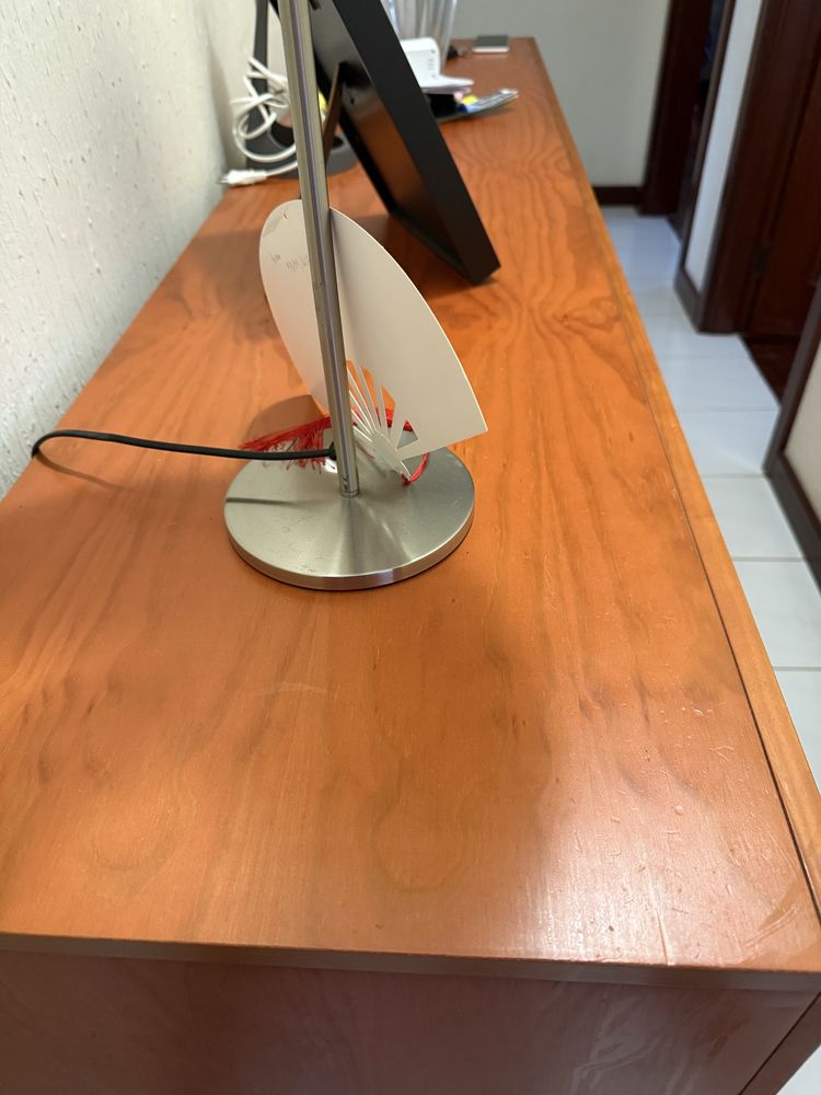 Aparador castanho