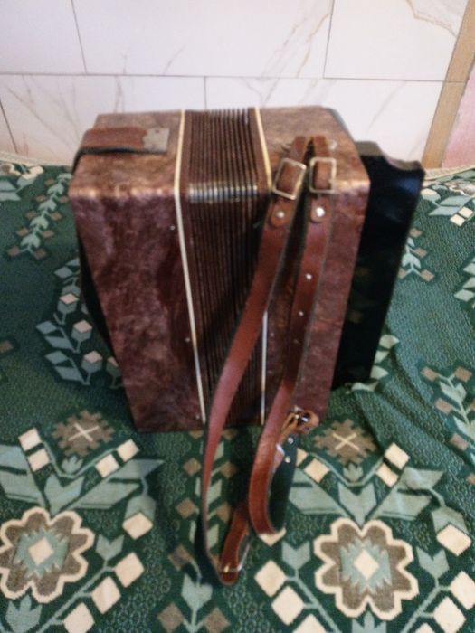 Продам баяны Киров и Украина в хорошему стані.