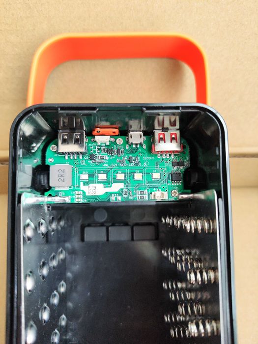 Корпус повербанка на 21 АКБ 18650+фонарь, ночник, 22.5W зарядка QC PD