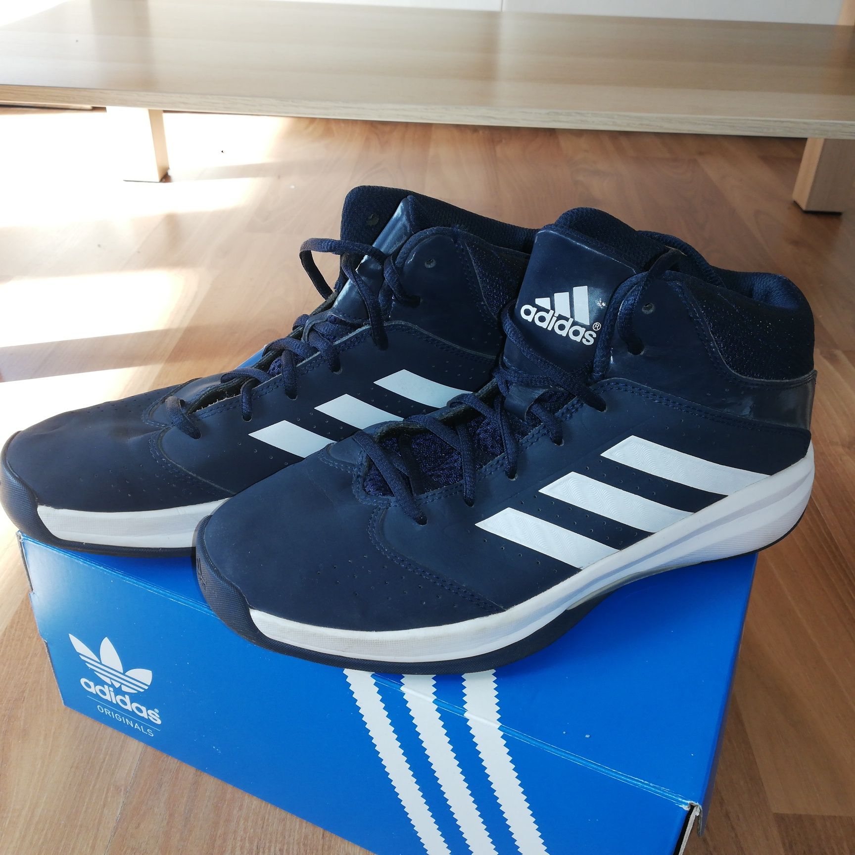 Buty koszykarskie do koszykówki Adidas