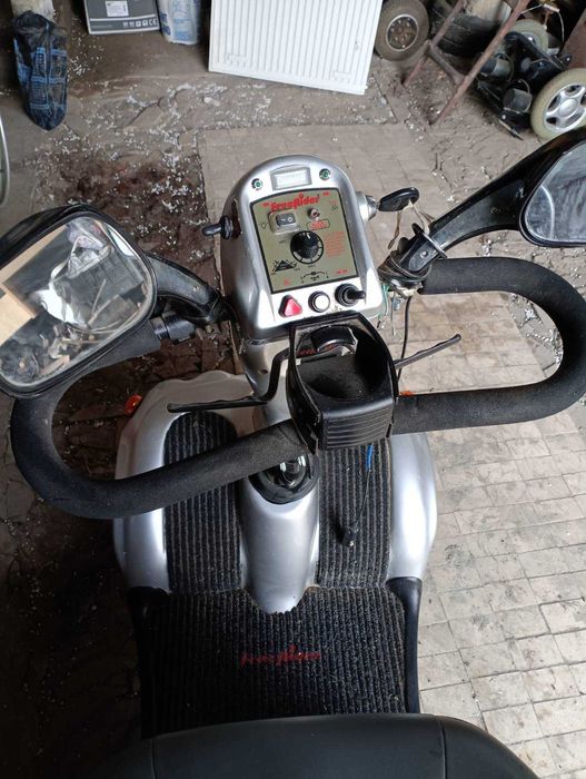 Електроскутер чотиреколісний FREERIDER